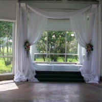 simple yet elegant indoor weddings