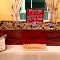 awesome smore idea for wedding guests