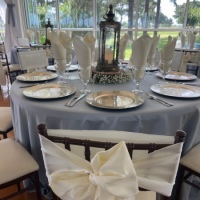 Dusty-blue-tablecloths-with-ivory-accents