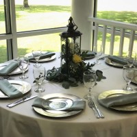 Reception-tables-with-sage-napkins