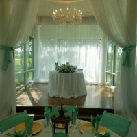wedding couple table in hues of green at House Estate