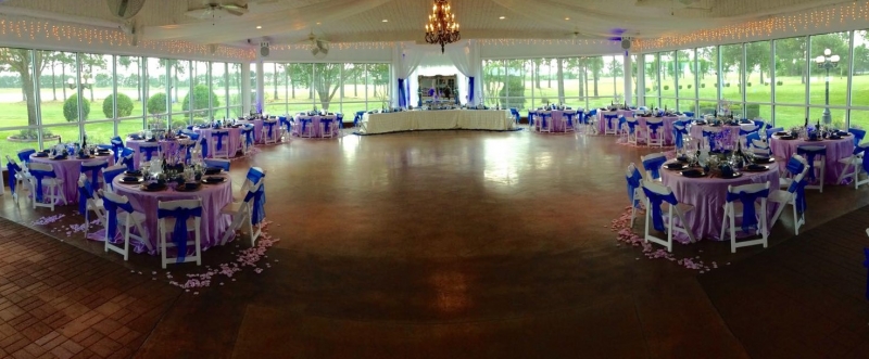 indoor wedding with vibrant blue colors.jpg