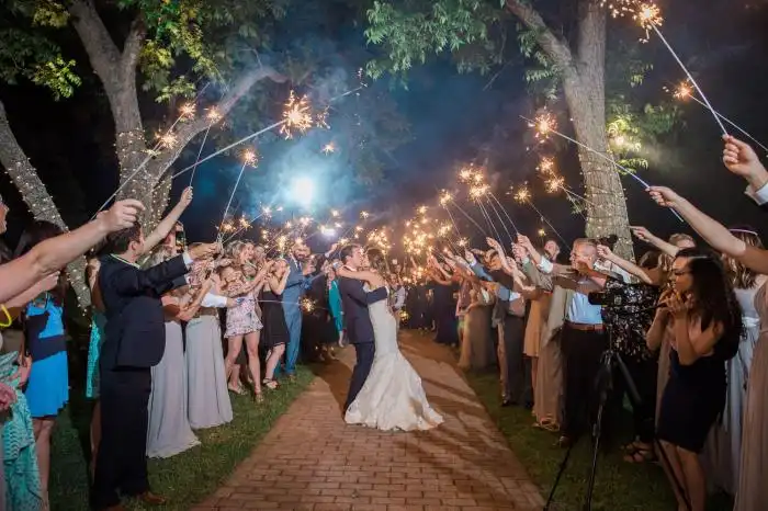 5 Wedding Amusement Ideas to Make a One of a Kind Wedding Day