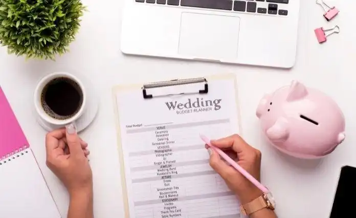 How to Plan a Wedding Step-by-Step: Tips for a Happy Bride